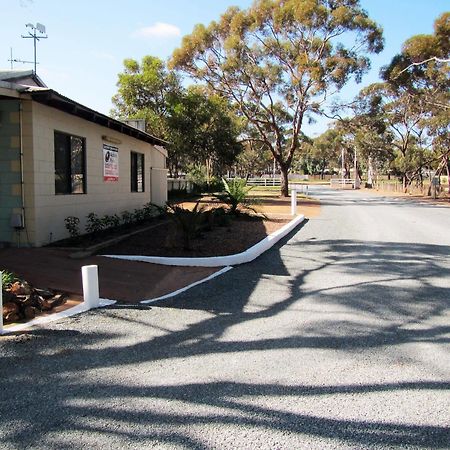 Acclaim Gateway Caravan Park Dundas Luaran gambar