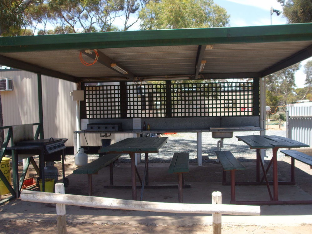 Acclaim Gateway Caravan Park Dundas Luaran gambar