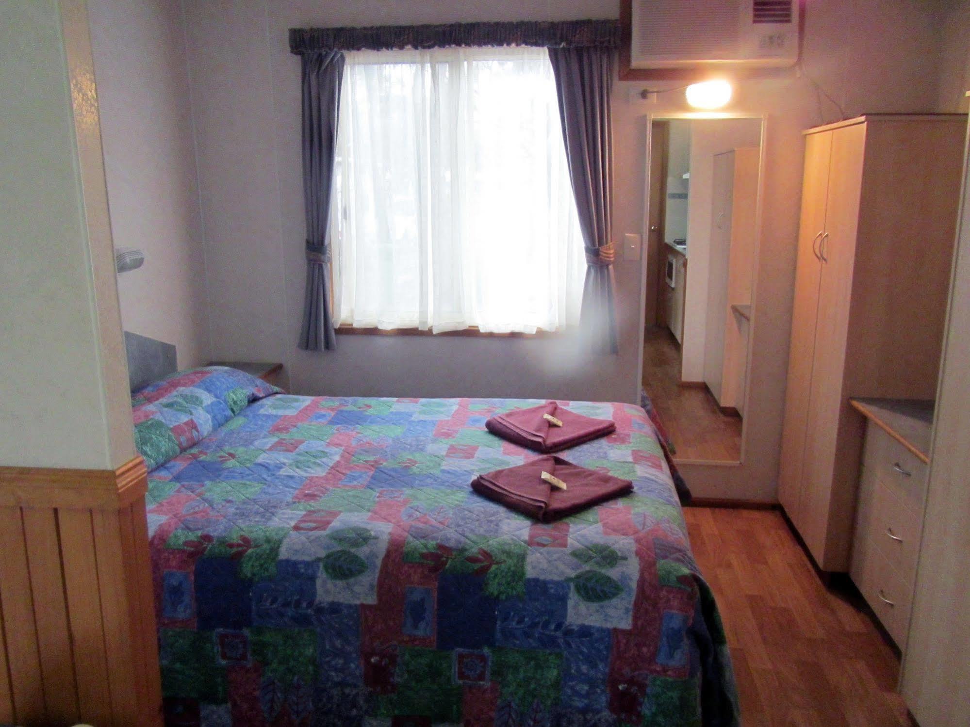Acclaim Gateway Caravan Park Dundas Luaran gambar