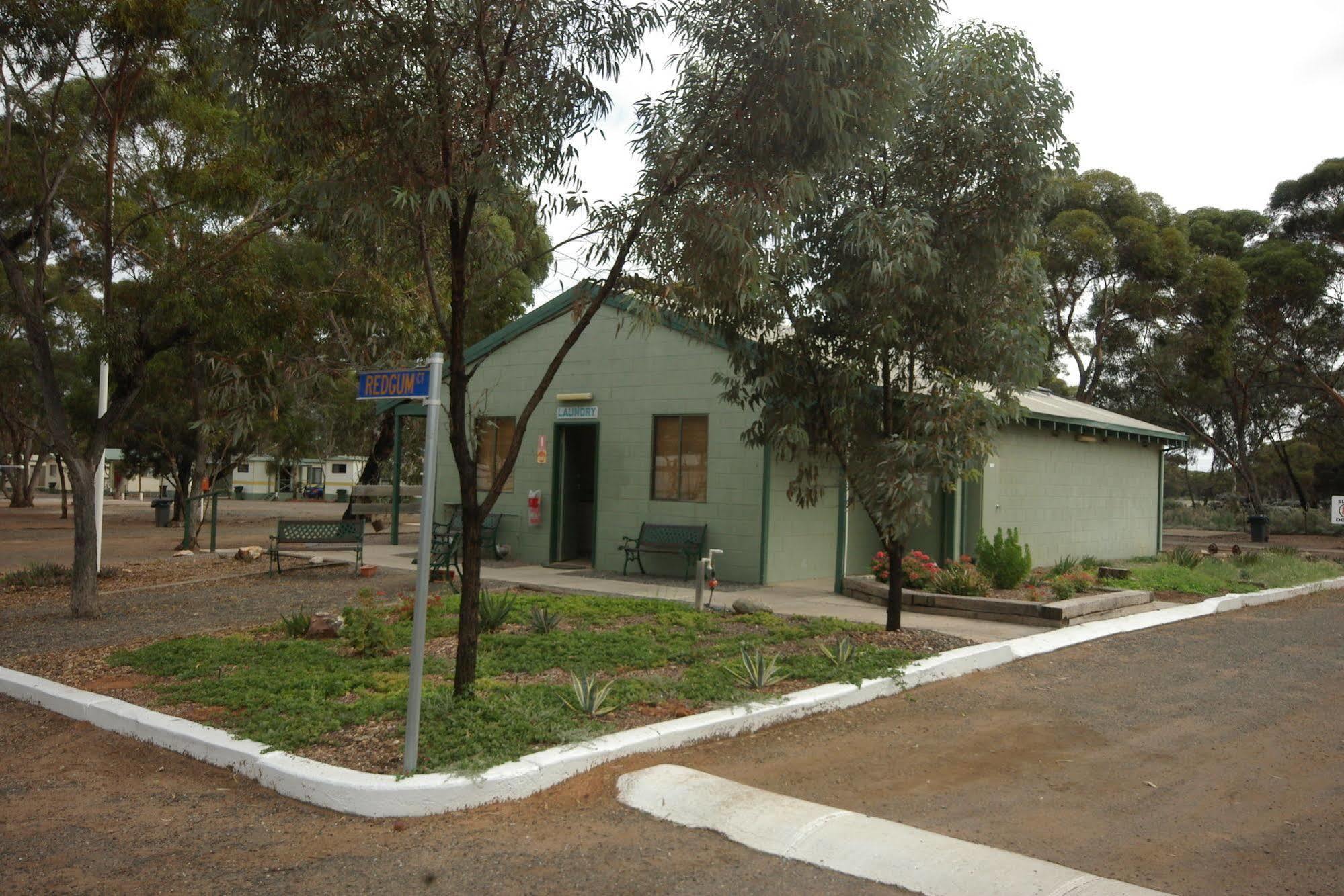 Acclaim Gateway Caravan Park Dundas Luaran gambar